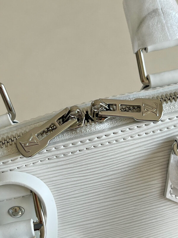 Louis Vuitton Alma BB
