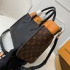 Louis Vuitton Cymka On My Side