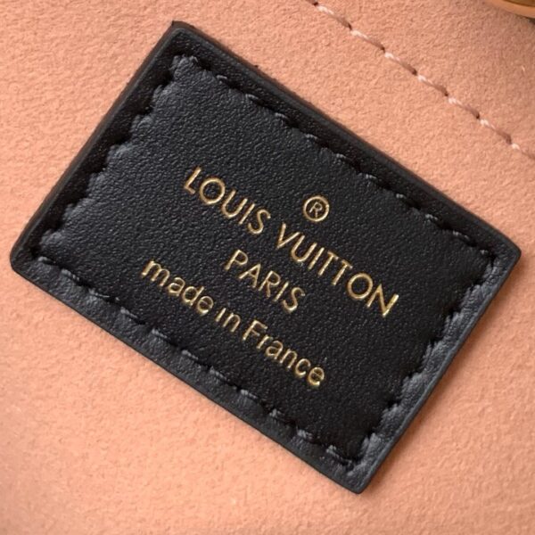 Louis Vuitton Cymka On My Side