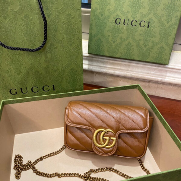 Gucci GG Marmont super mini bag