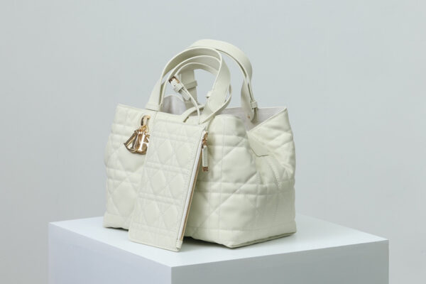 Medium Dior Toujours Bag