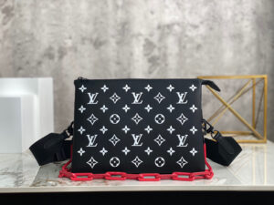 Louis Vuitton Coussin