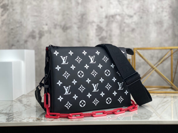 Louis Vuitton Coussin