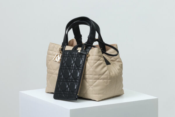 Medium Dior Toujours Bag