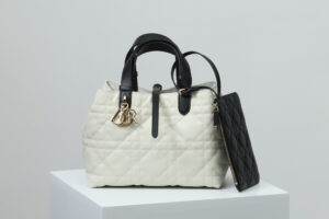 Medium Dior Toujours Bag