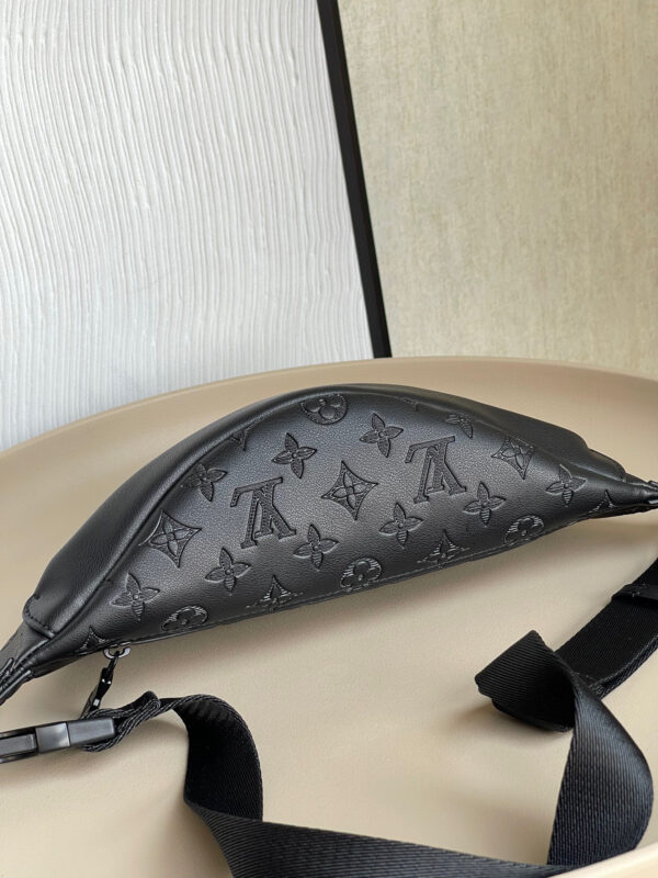 Louis Vuitton Discovery Bumbag PM
