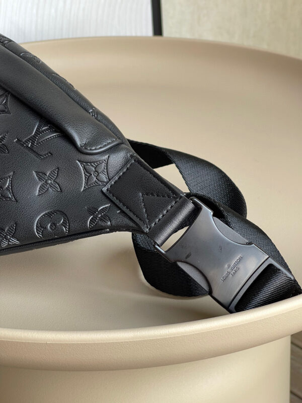 Louis Vuitton Discovery Bumbag PM