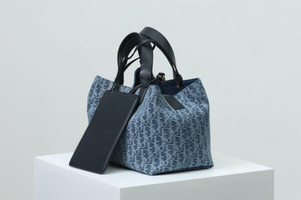 Medium Dior Toujours Bag