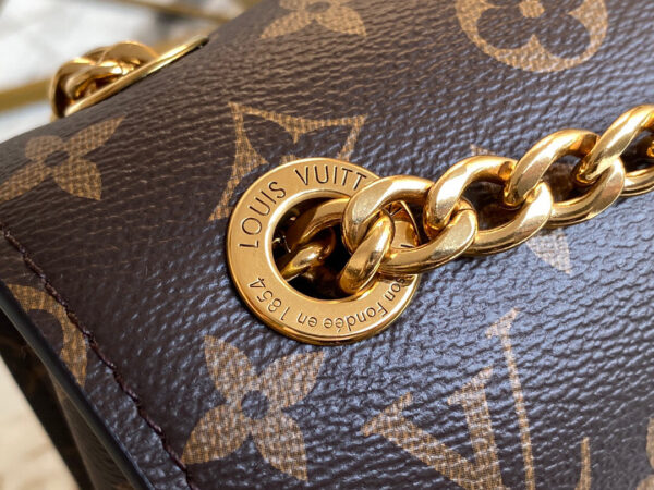 Louis Vuitton Passy