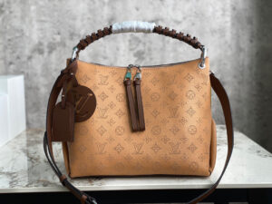 Louis Vuitton Beaubourg Hobo MM