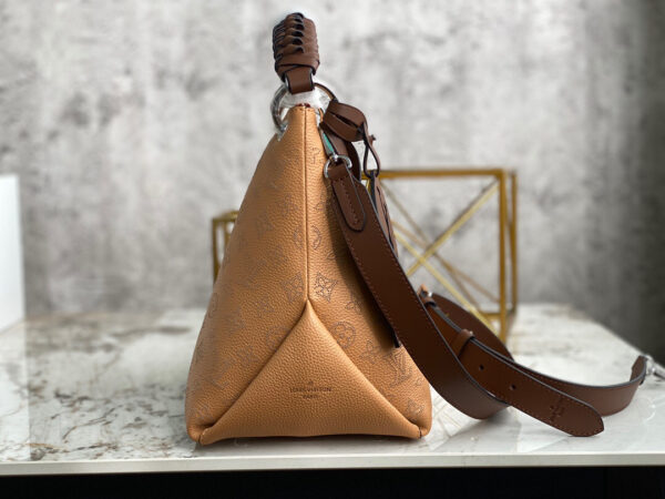 Louis Vuitton Beaubourg Hobo MM
