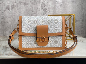 Louis Vuitton Dauphine