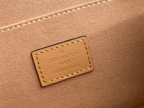 Louis Vuitton Dauphine