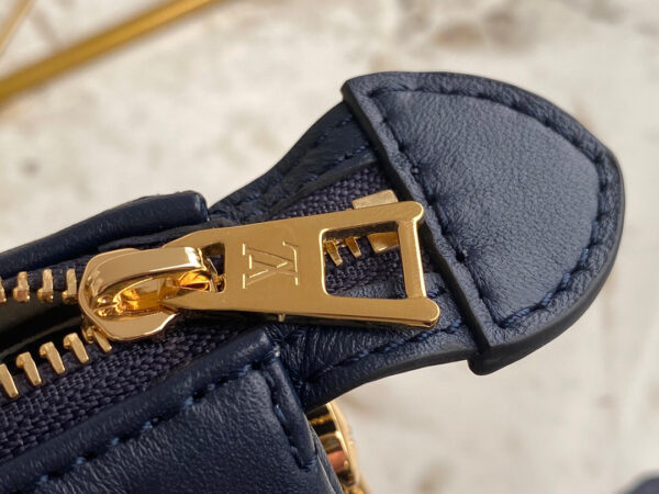 Louis Vuitton Coussin Navy blue