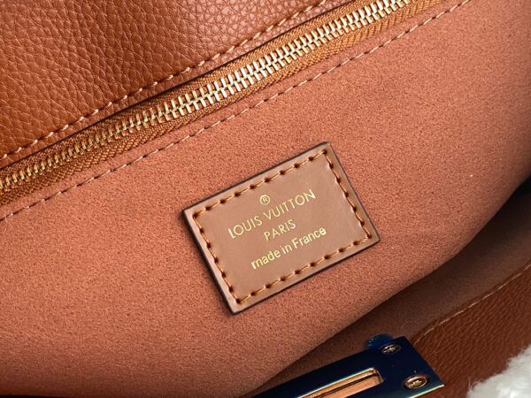 Louis Vuitton On My Side