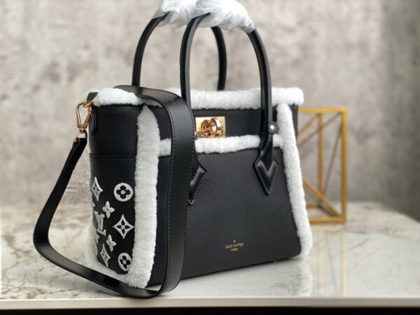 Louis Vuitton On My Side