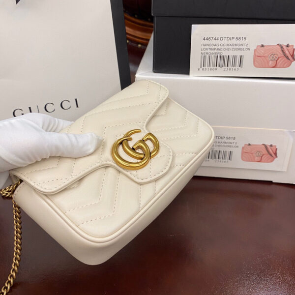 Gucci GG Marmont super mini bag
