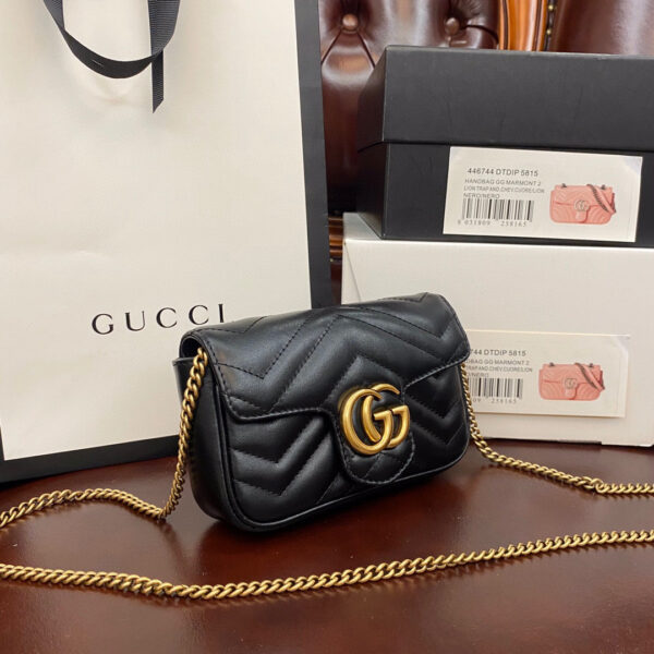 Gucci GG Marmont super mini bag