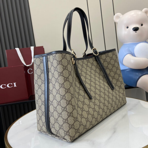 Gucci GG Emblem medium tote bag