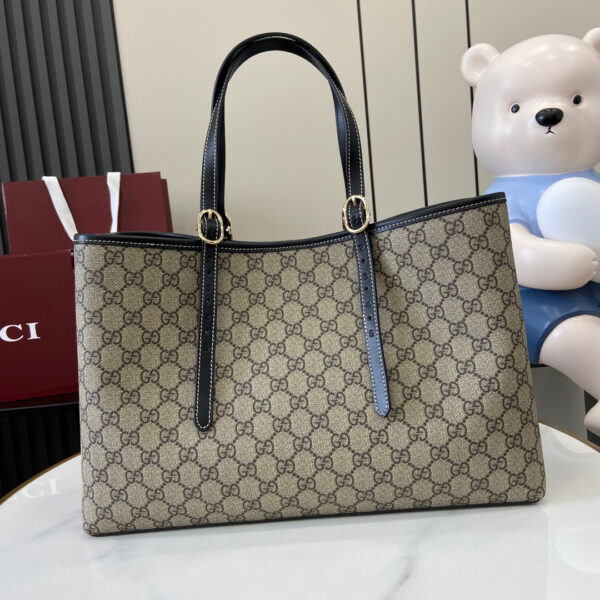 Gucci GG Emblem medium tote bag