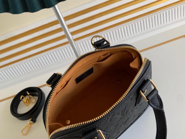 Louis Vuitton Alma BB