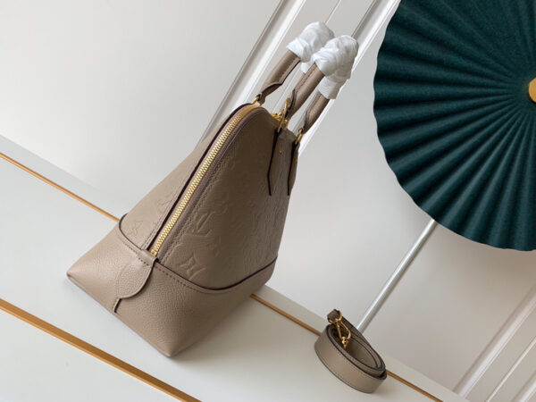 Louis Vuitton Alma