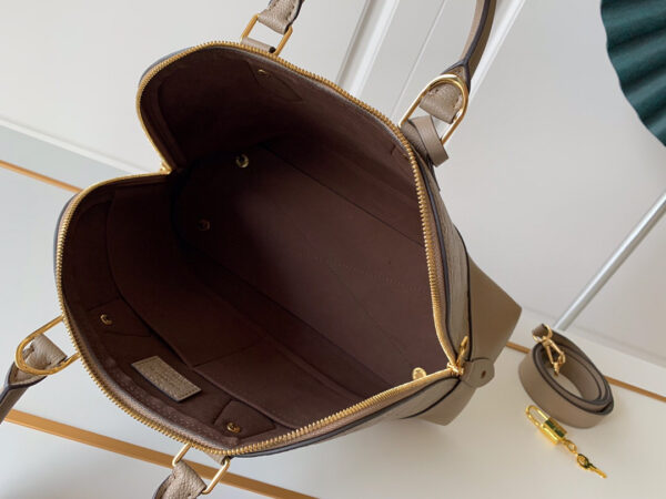 Louis Vuitton Alma