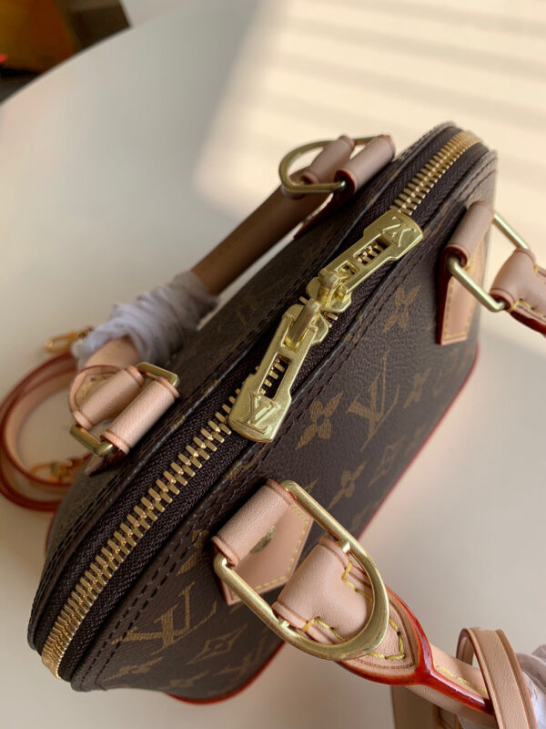 Louis Vuitton Alma BB