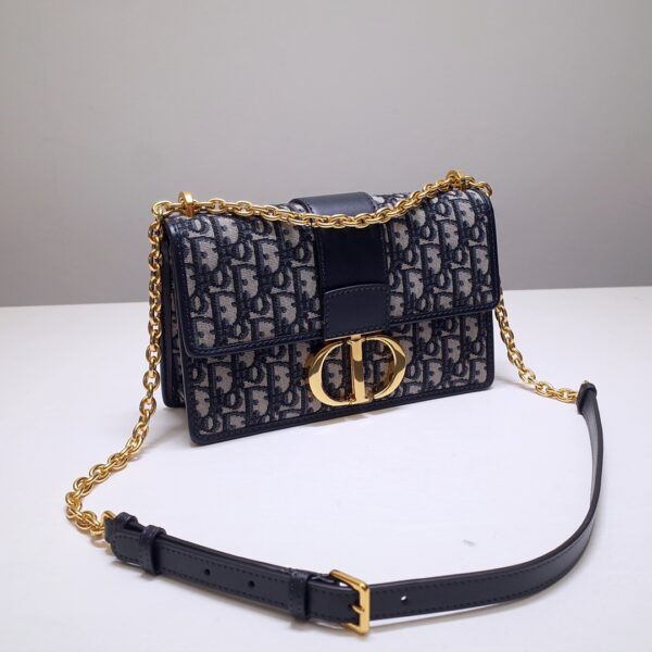 Dior Montaigne