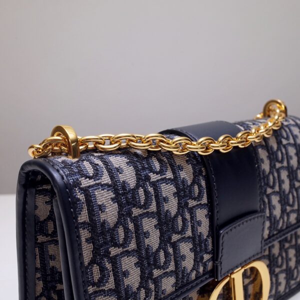 Dior Montaigne