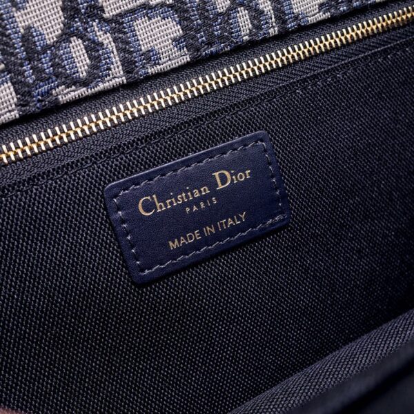 Dior Montaigne