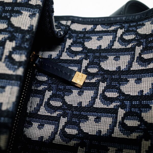 Dior Montaigne