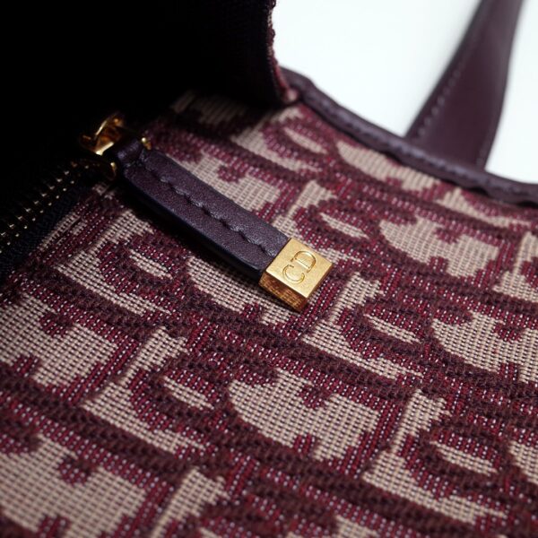 Dior Montaigne