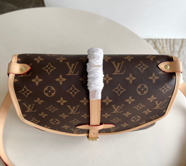 Louis Vuitton Saumur