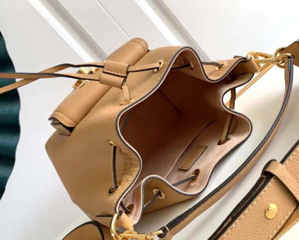 Louis Vuitton Lockme Bucket