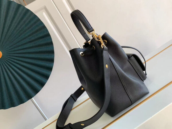 Louis Vuitton Lockme Bucket