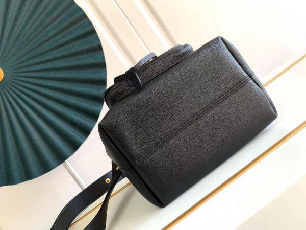 Louis Vuitton Lockme Bucket