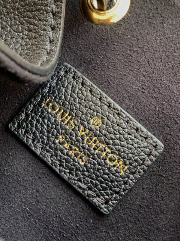Louis Vuitton Lockme Bucket