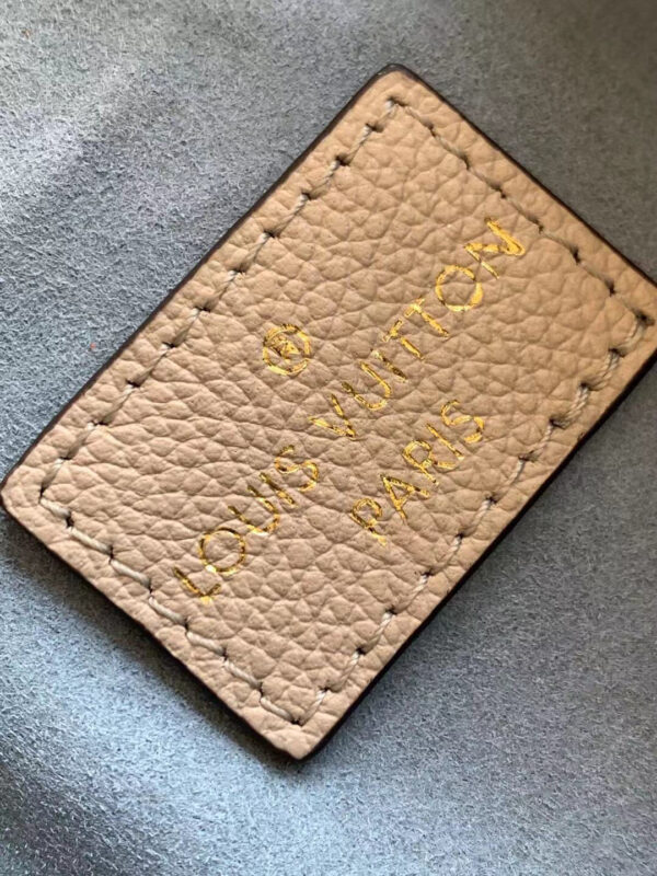 Louis Vuitton Lockme Bucket
