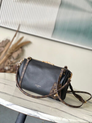 Louis Vuitton Express PM