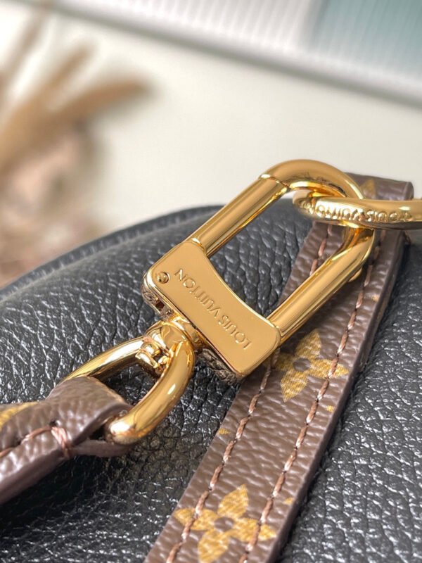 Louis Vuitton Express PM