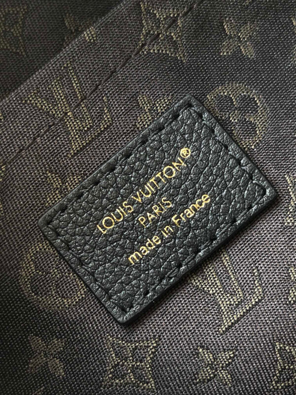 Louis Vuitton Express PM