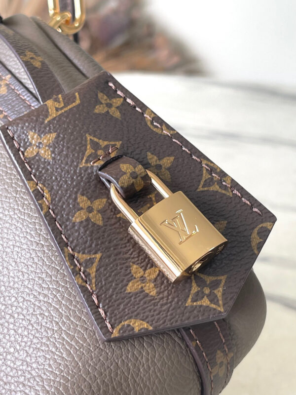 Louis Vuitton Express PM