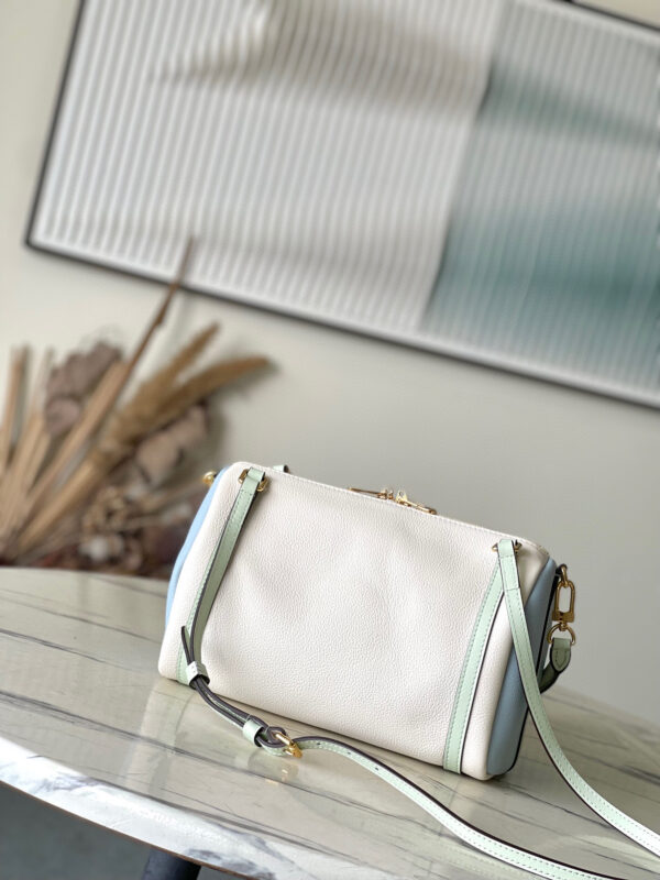 Louis Vuitton Express PM
