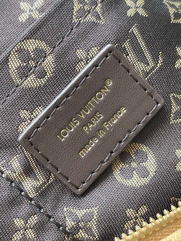 Louis Vuitton Express Travel