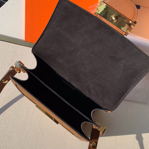 Louis Vuitton Dauphine