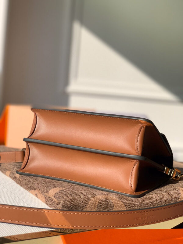 Louis Vuitton Dauphine