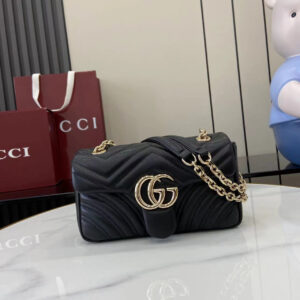 Gucci GG Marmont small shoulder bag