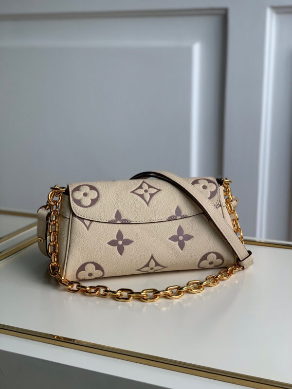 Louis Vuitton Favorite
