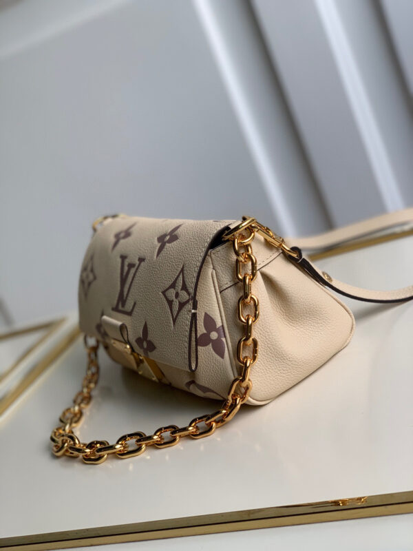Louis Vuitton Favorite